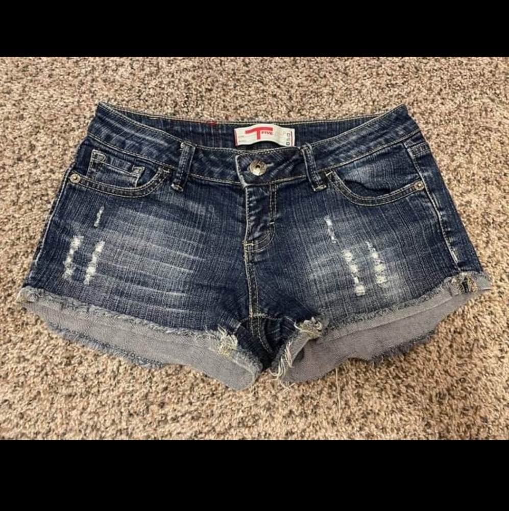 Womens cutoff dark Denim shorts